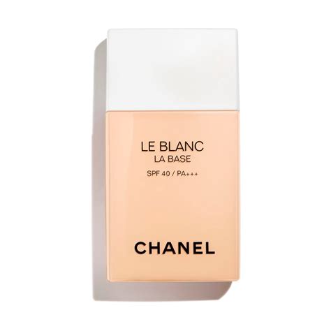 chanel blanc brightening makeup base|LE BLANC LA BASE LÉGÈRE .